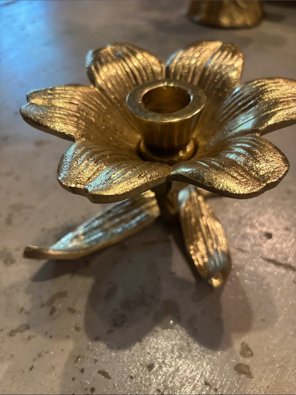 N/A elegant gold